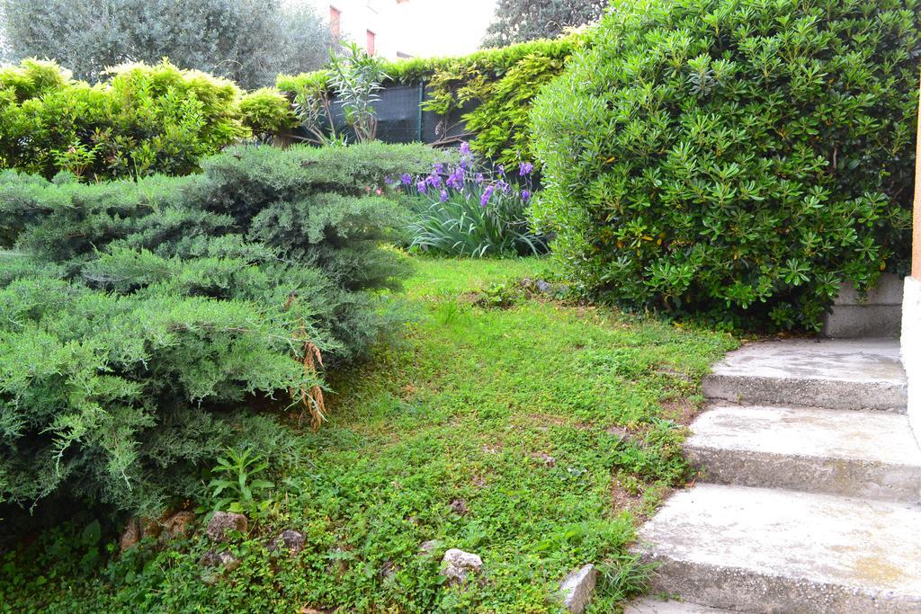 Le Bouganville Apartment Desenzano del Garda Exteriér fotografie
