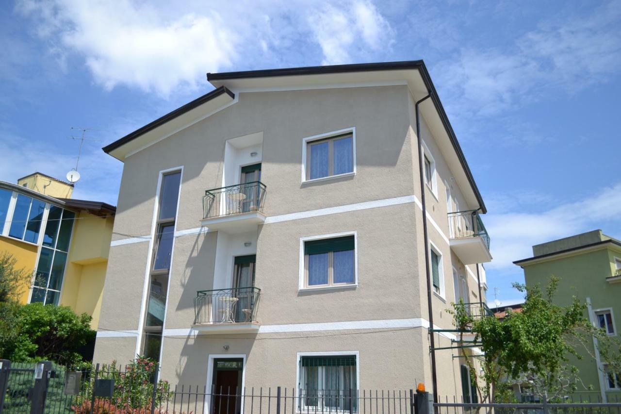 Le Bouganville Apartment Desenzano del Garda Exteriér fotografie